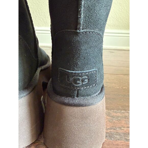 UGG Classic New Heights Short Boot Women’s Black Size 7 - Picture 6 of 10
